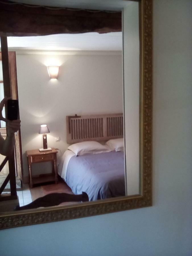 La Ferme Des Vignes Bed & Breakfast Hotot-en-Auge Екстериор снимка