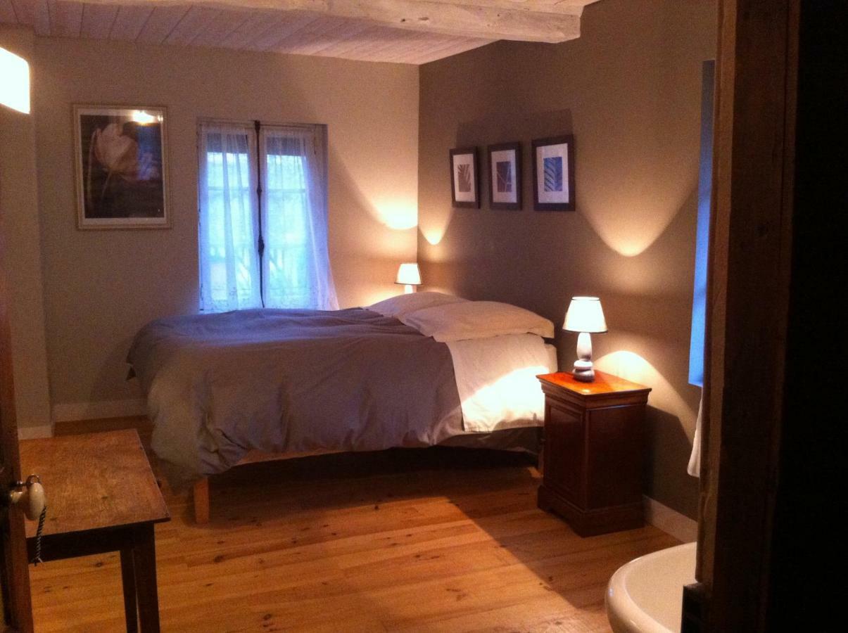 La Ferme Des Vignes Bed & Breakfast Hotot-en-Auge Екстериор снимка